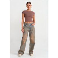 Weite Jeans mit getönter Waschung