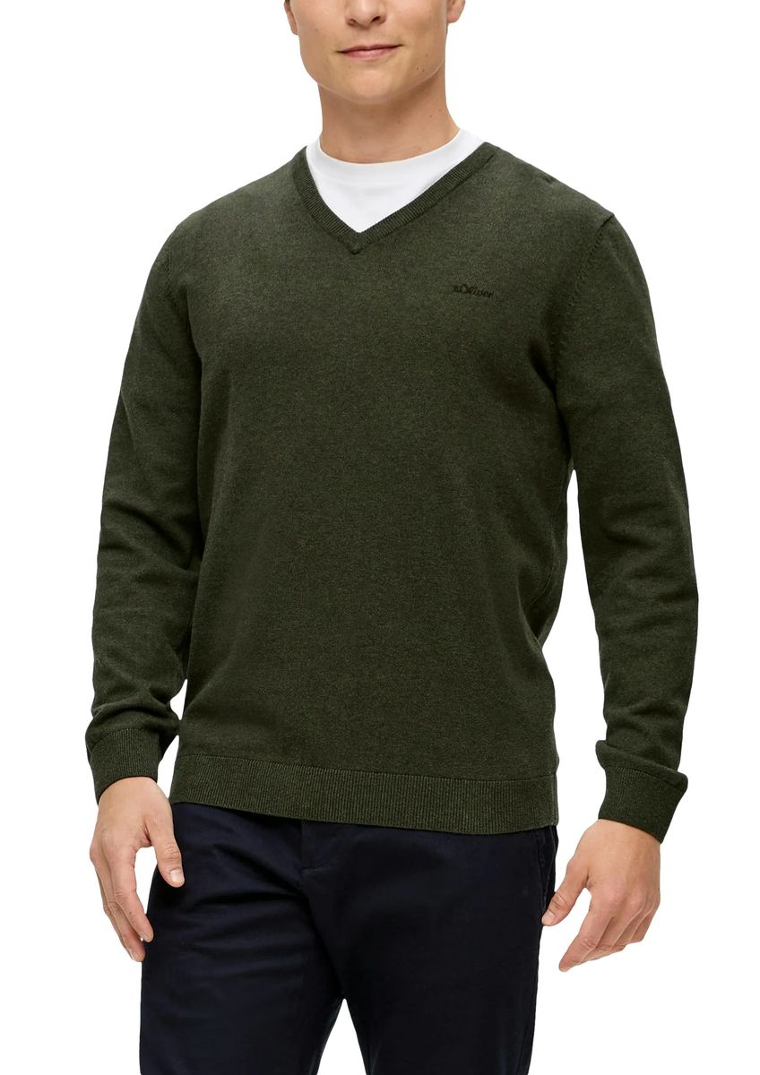 Klassischer Baumwollpullover mit V-Ausschnitt