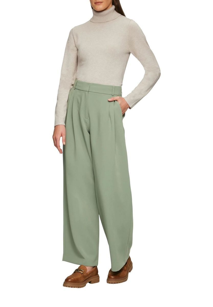 Klassischer gerippter Rollkragenpullover