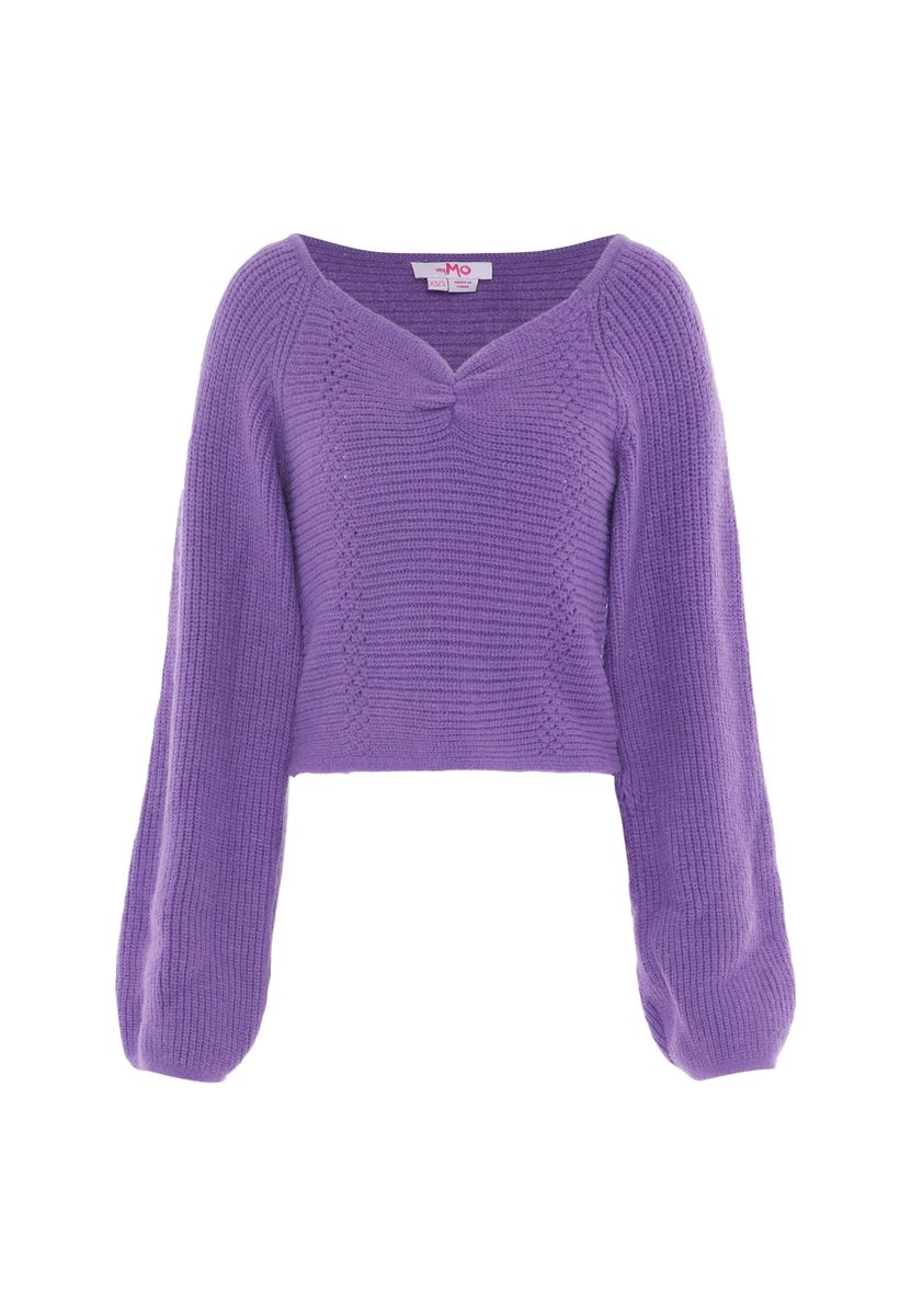 Kurzer Strickpullover mit Herzausschnitt