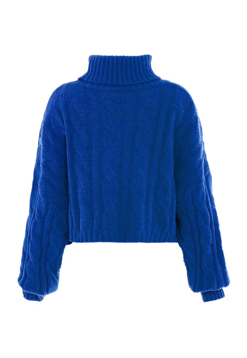 Zopfstrick-Rollkragenpullover mit abgerundetem Saum