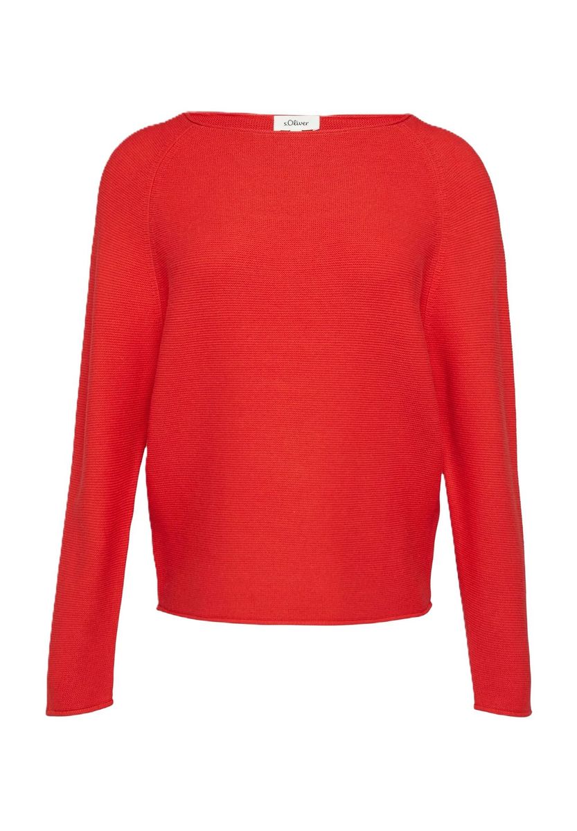 Klassischer roter Strickpullover mit U-Boot-Ausschnitt