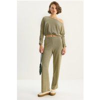 Schulterfreies Lounge-Set mit weiter Hose