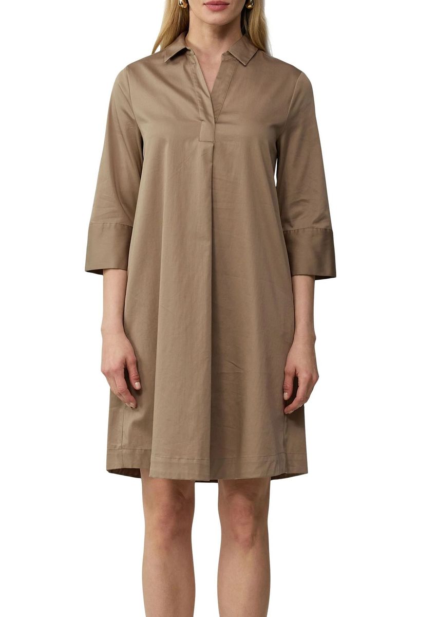 Locker geschnittenes Midi-Hemdblusenkleid