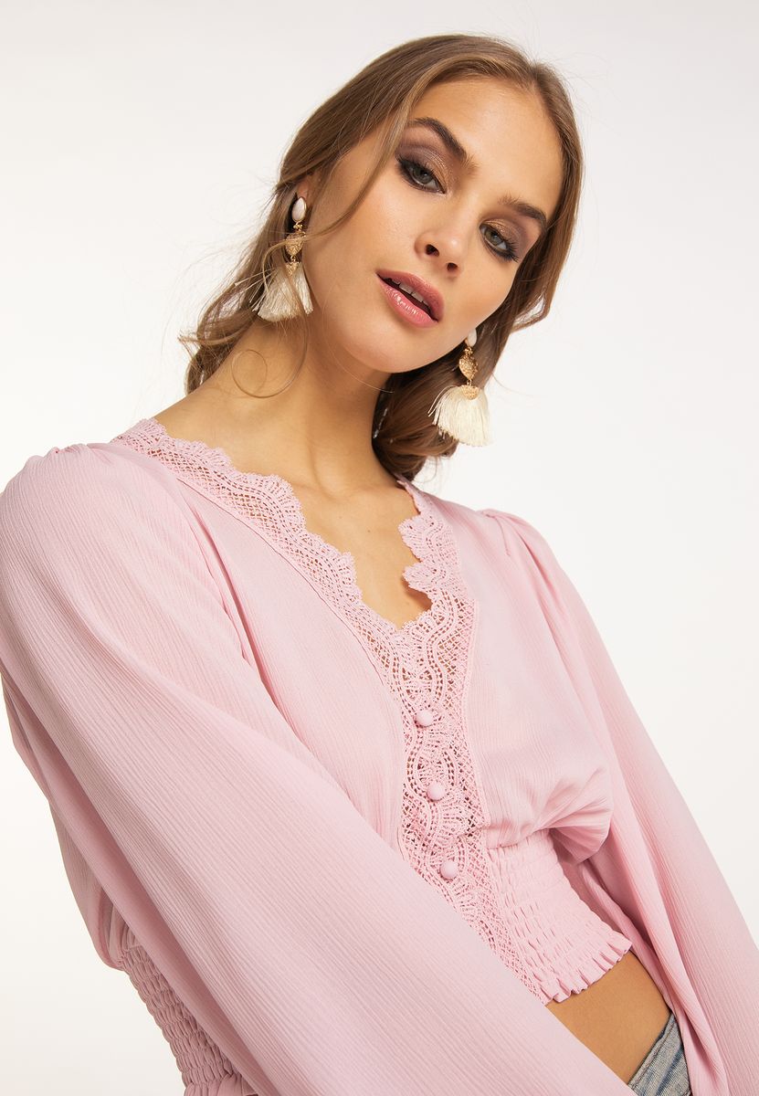 Kurzbluse mit Spitze und Smokbund