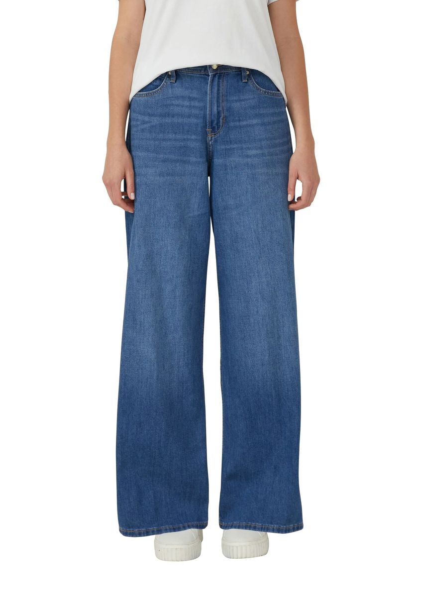 Weit geschnittene Jeans mit entspannter Passform