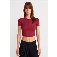 Geripptes Crop-Top im Henley-Stil