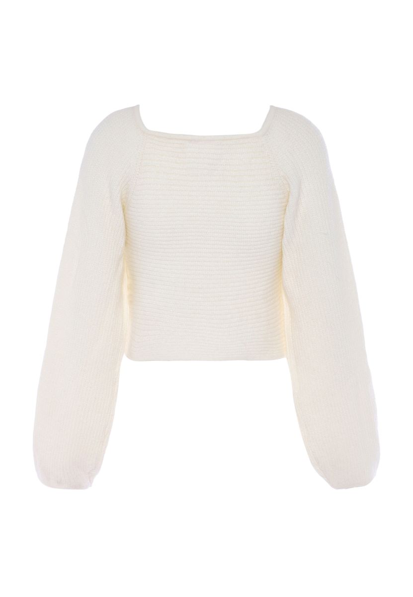 Kurzer Strickpullover mit Herzausschnitt