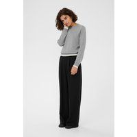 Klassischer Strickpullover mit Rundhalsausschnitt