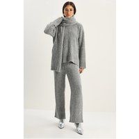 Oversize-Strickset mit Rippenstruktur