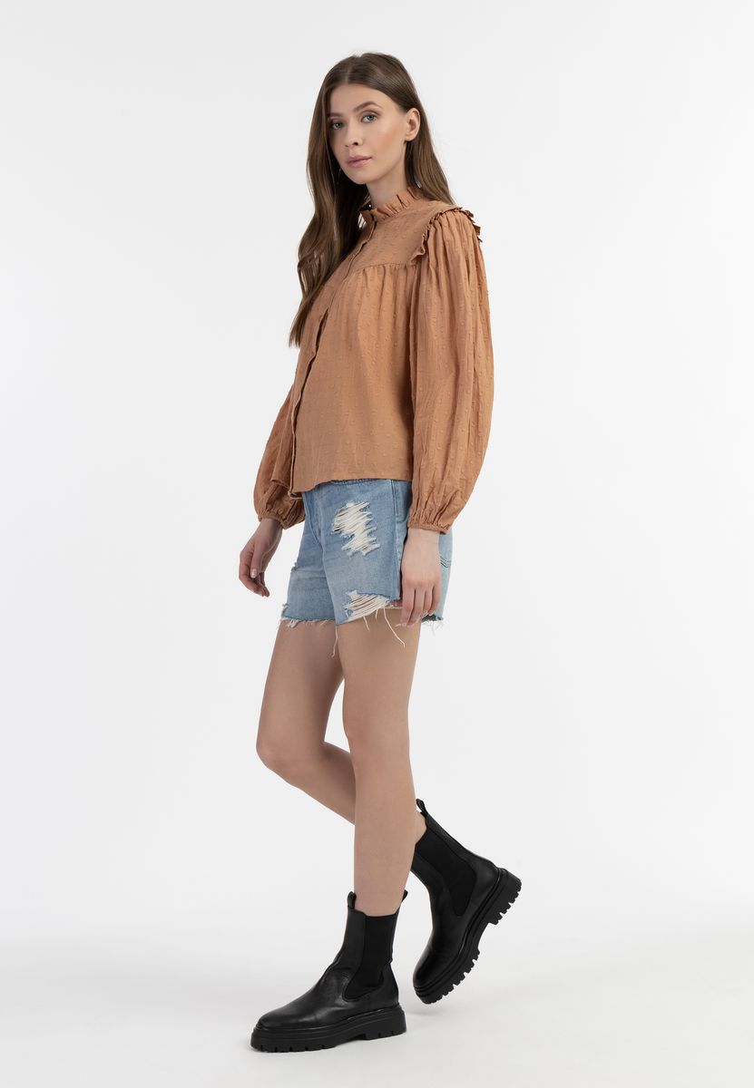 Romantische Bluse mit Rüschen und Punkten