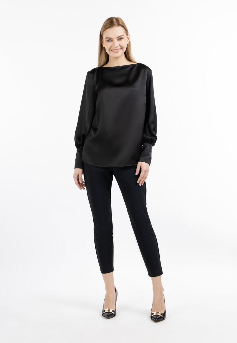 Elegante Satinbluse mit U-Boot-Ausschnitt
