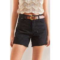 Mid-Rise Jeansshorts mit Gürtel