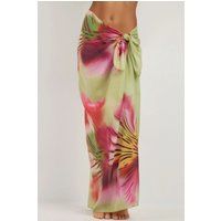 Strandsarong mit auffälligem Blumenmuster