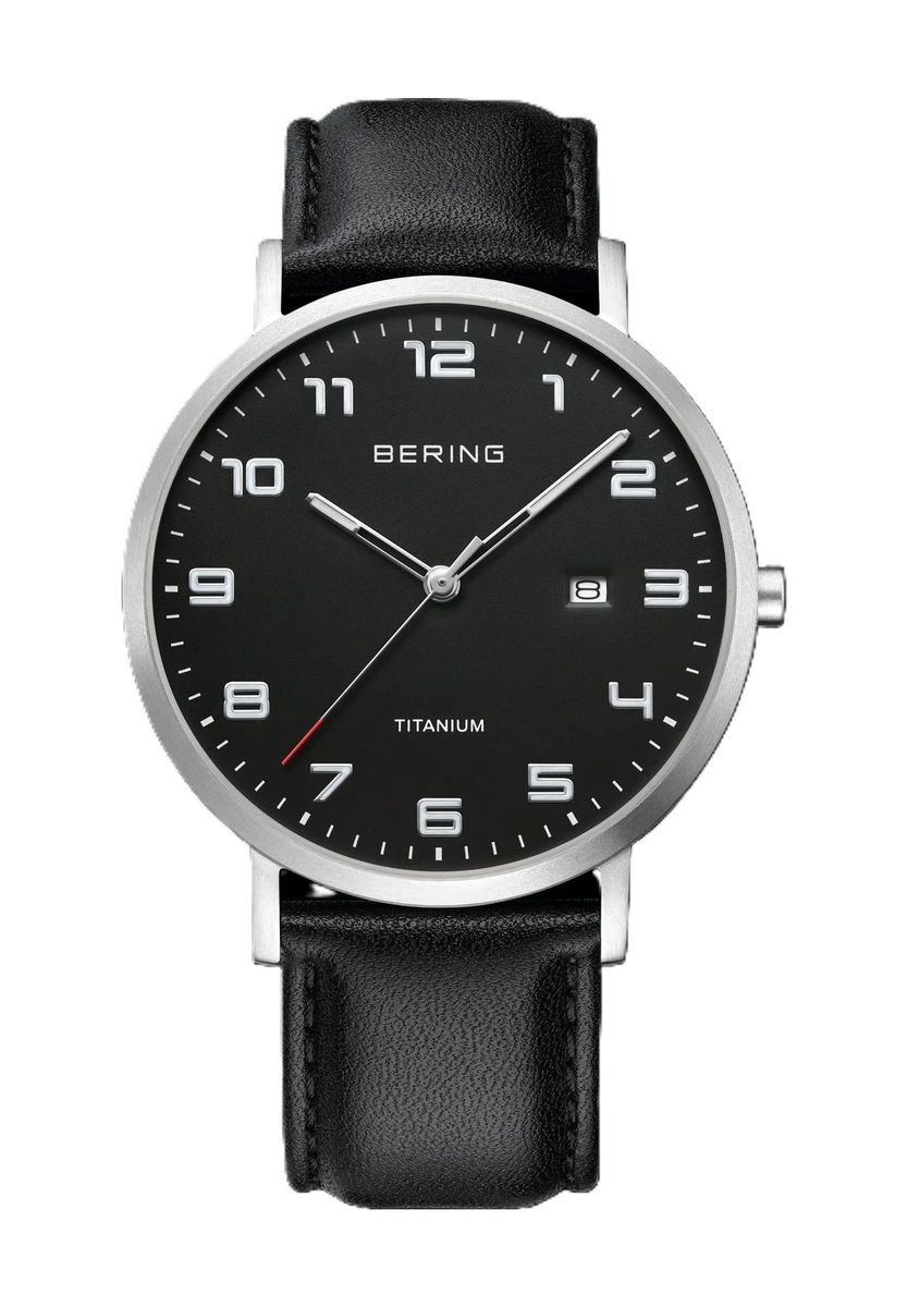 Herrenuhr mit schwarzem Lederarmband