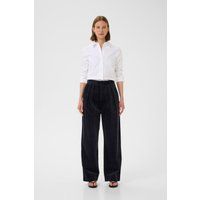 Weite Cordhose mit Bundfalten