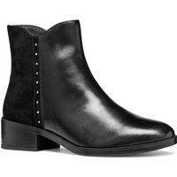 Stiefeletten mit Nieten und Materialmix