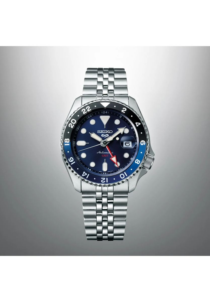 Automatikuhr mit GMT-Funktion und Jubilee-Armband