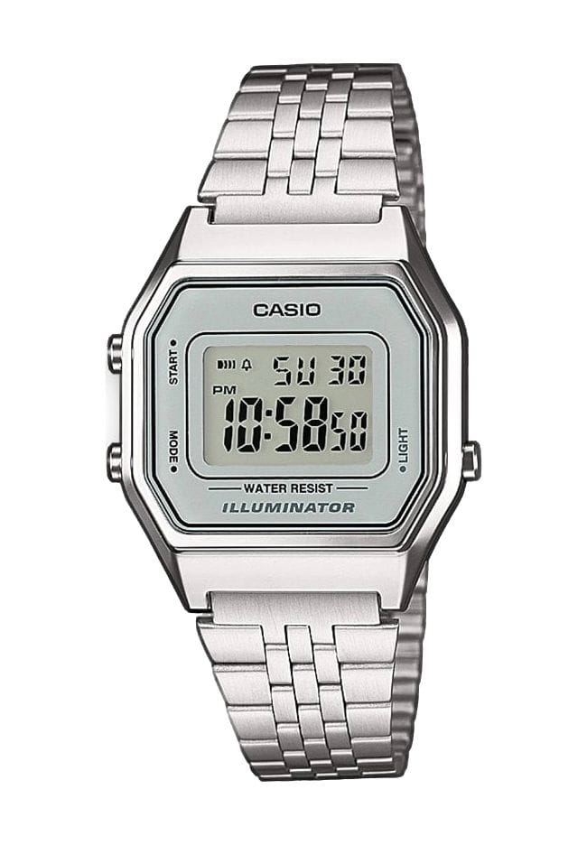 Digitaluhr im Retro-Stil mit Metallarmband