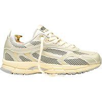 Klobige Retro-Sneaker mit Mesh-Einsätzen