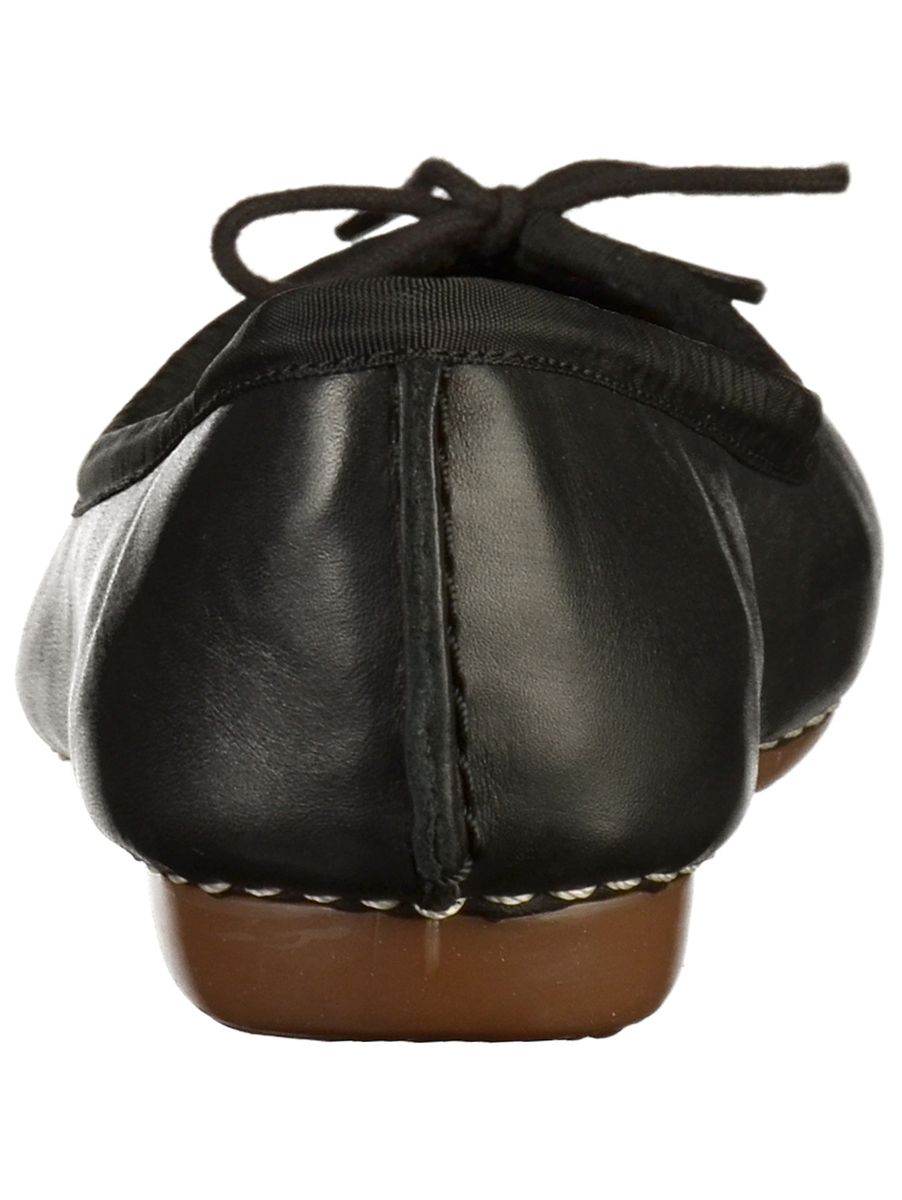 Klassische schwarze Leder-Ballerinas