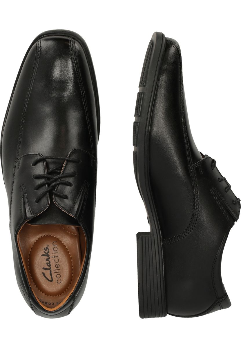 Klassischer Derby-Schuh mit Karree-Zehe