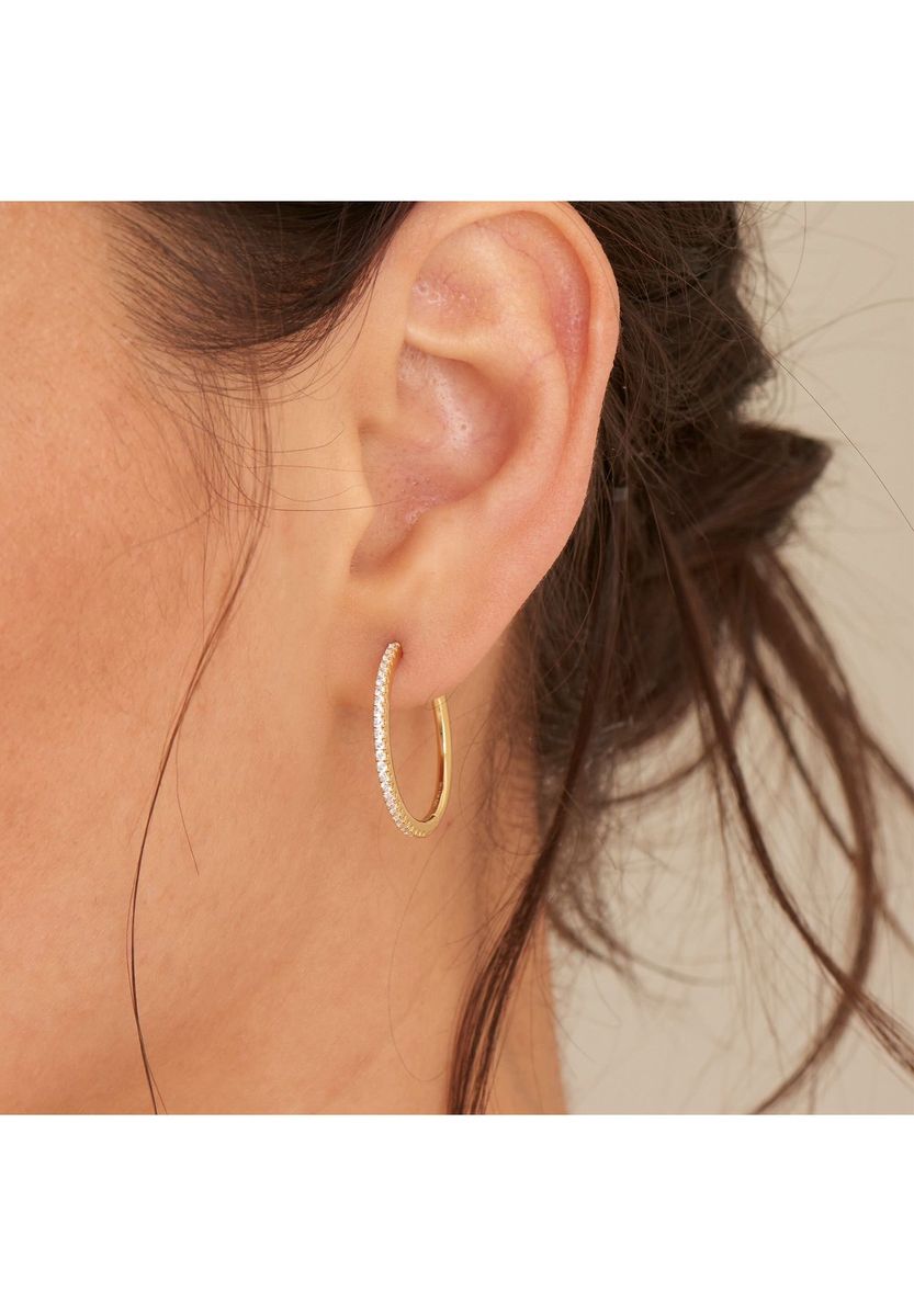 Goldene Creolen mit Zirkonia