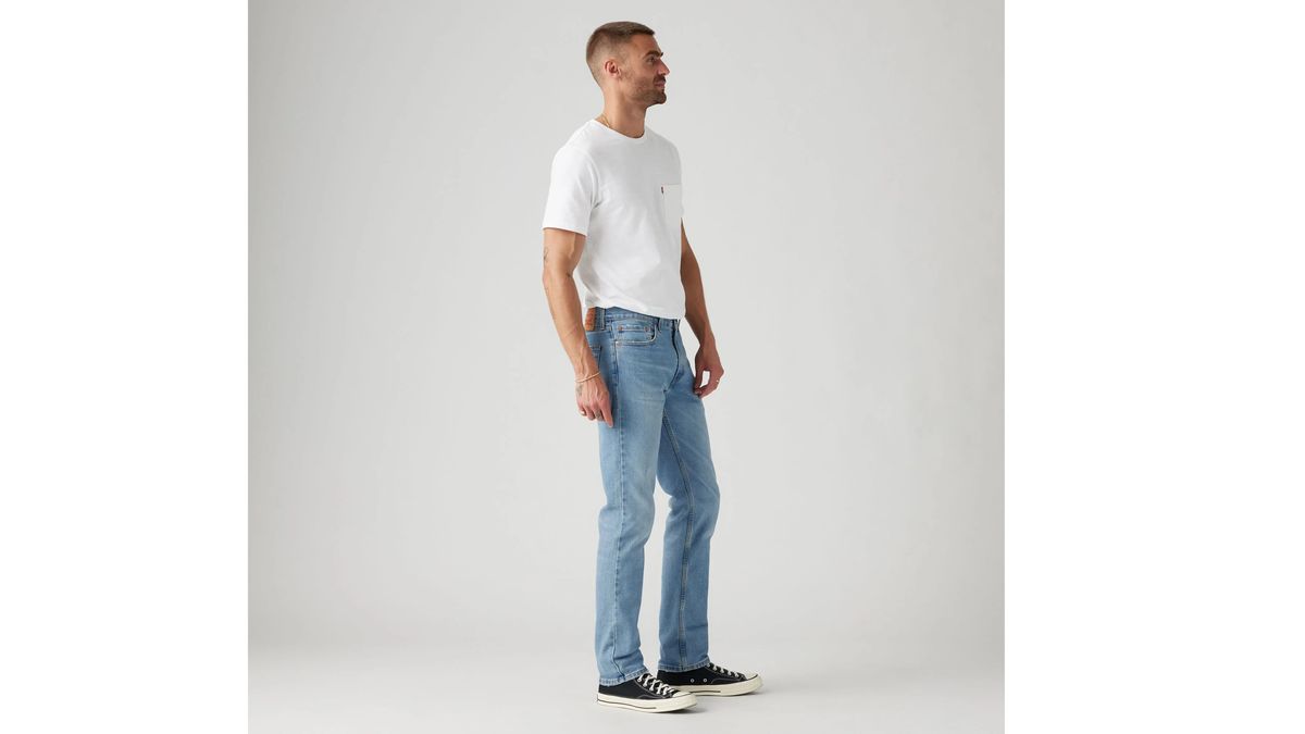 Schmal geschnittene Jeans mit heller Waschung
