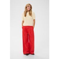 Weite Hose mit hohem Bund und Falten