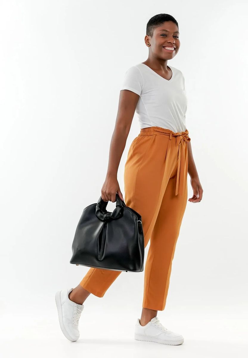 Moderner Shopper aus veganem Leder