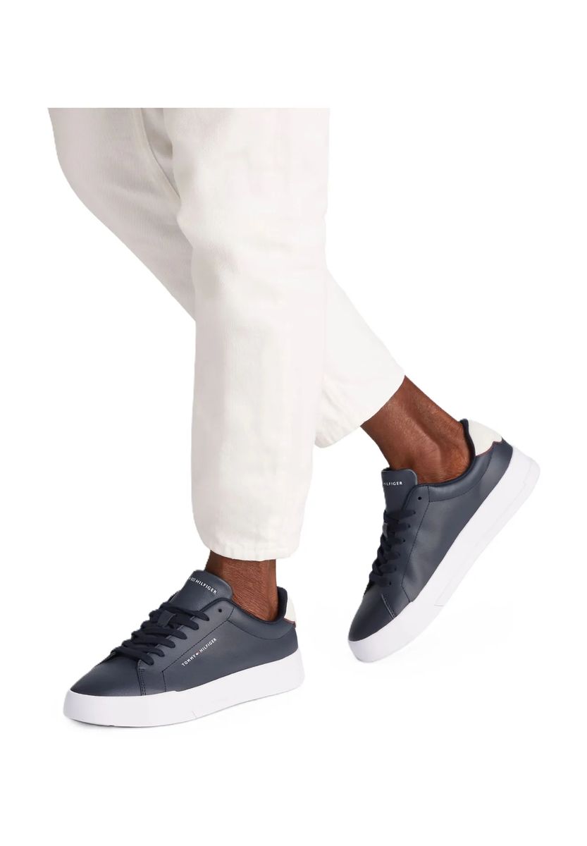 Klassische Low-Top Sneaker aus Leder