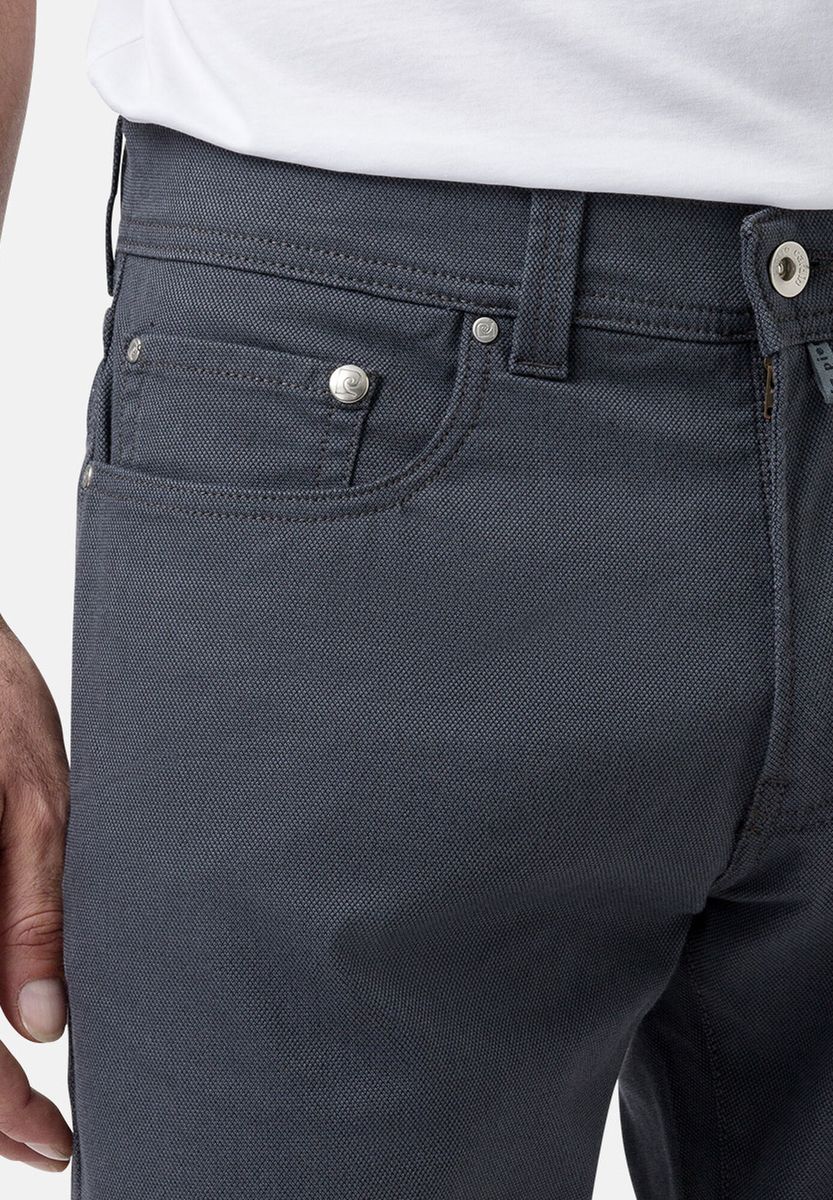 Tapered Fit Fünf-Taschen-Hose