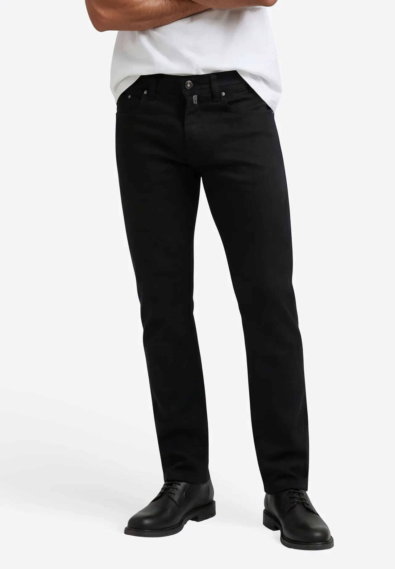 Formbeständige Five-Pocket-Jeans mit mittlerem Bund