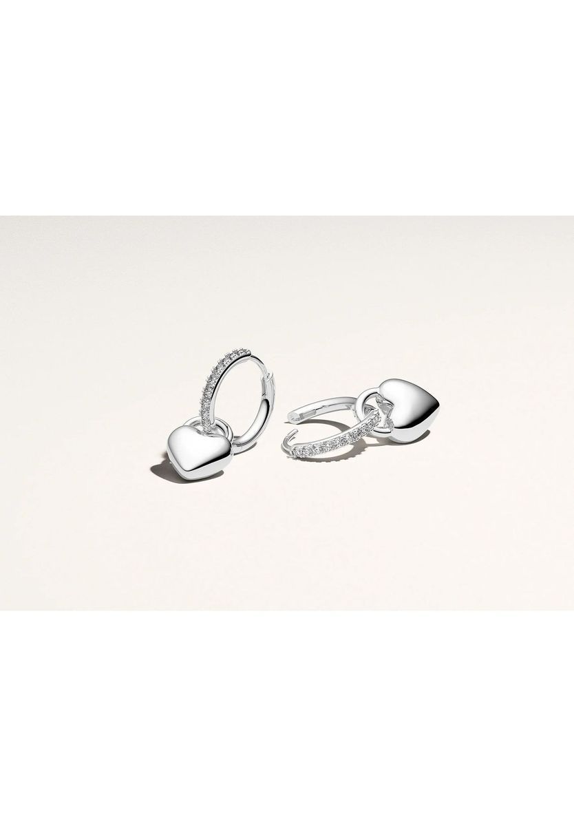 Herzförmige Ohrhänger mit Zirkonia