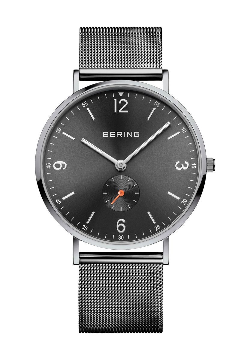 Klassische, minimalistische Uhr mit Mesh-Armband