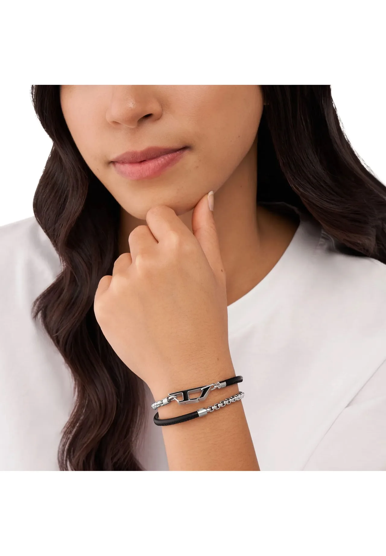 Zweilagiges Ketten- und Lederarmband