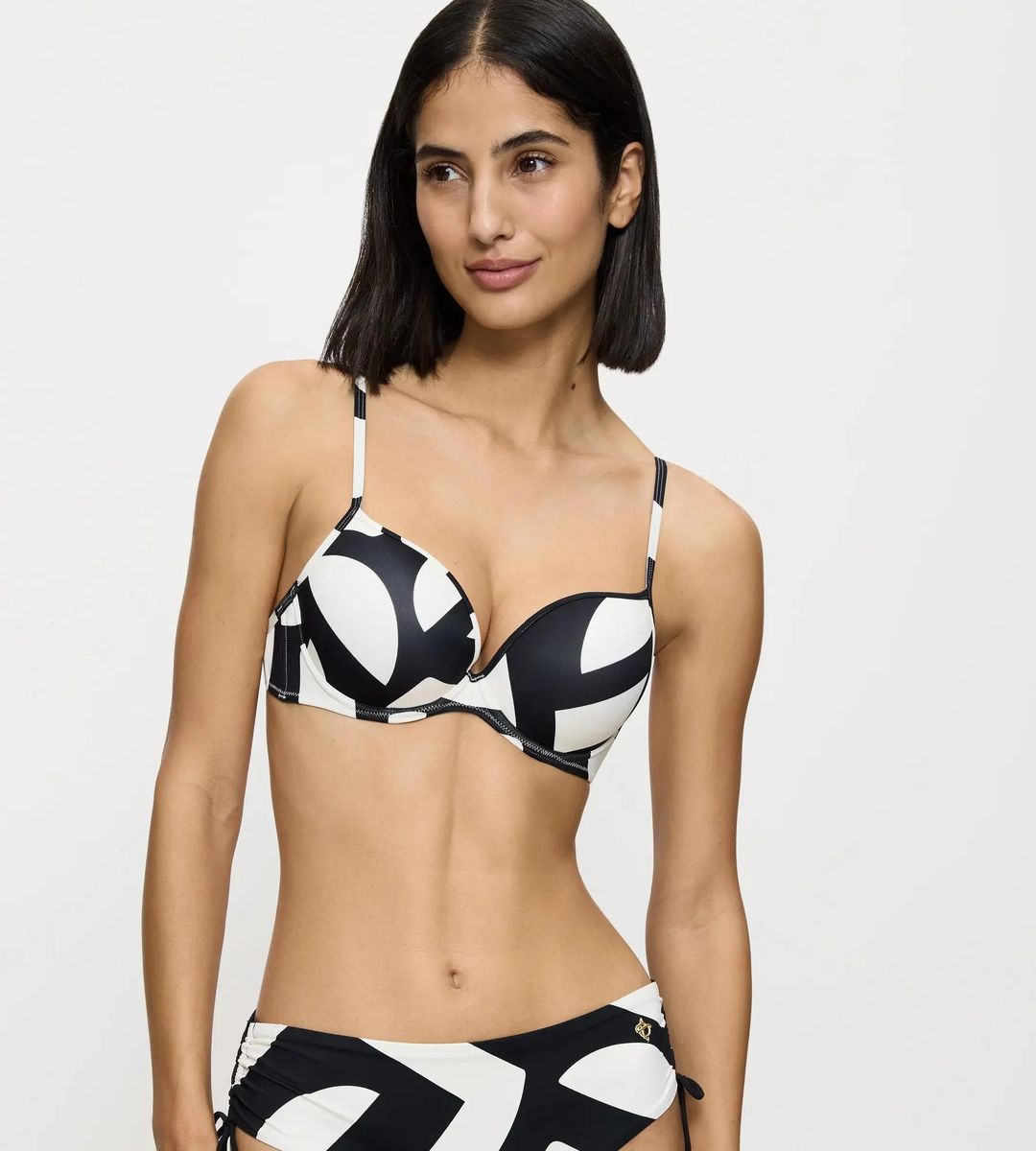 Bügel-Bikini-Oberteil mit geometrischem Muster