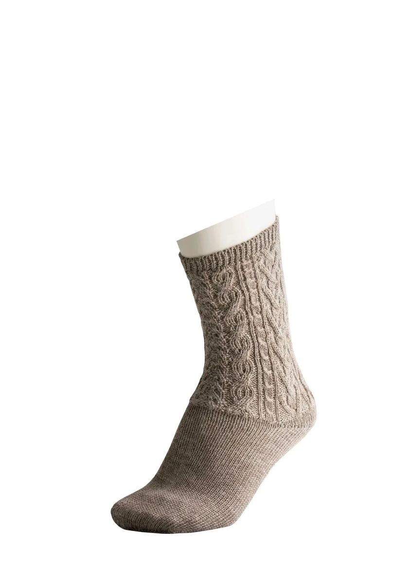 Traditionelle Trachtensocken mit Zopfmuster