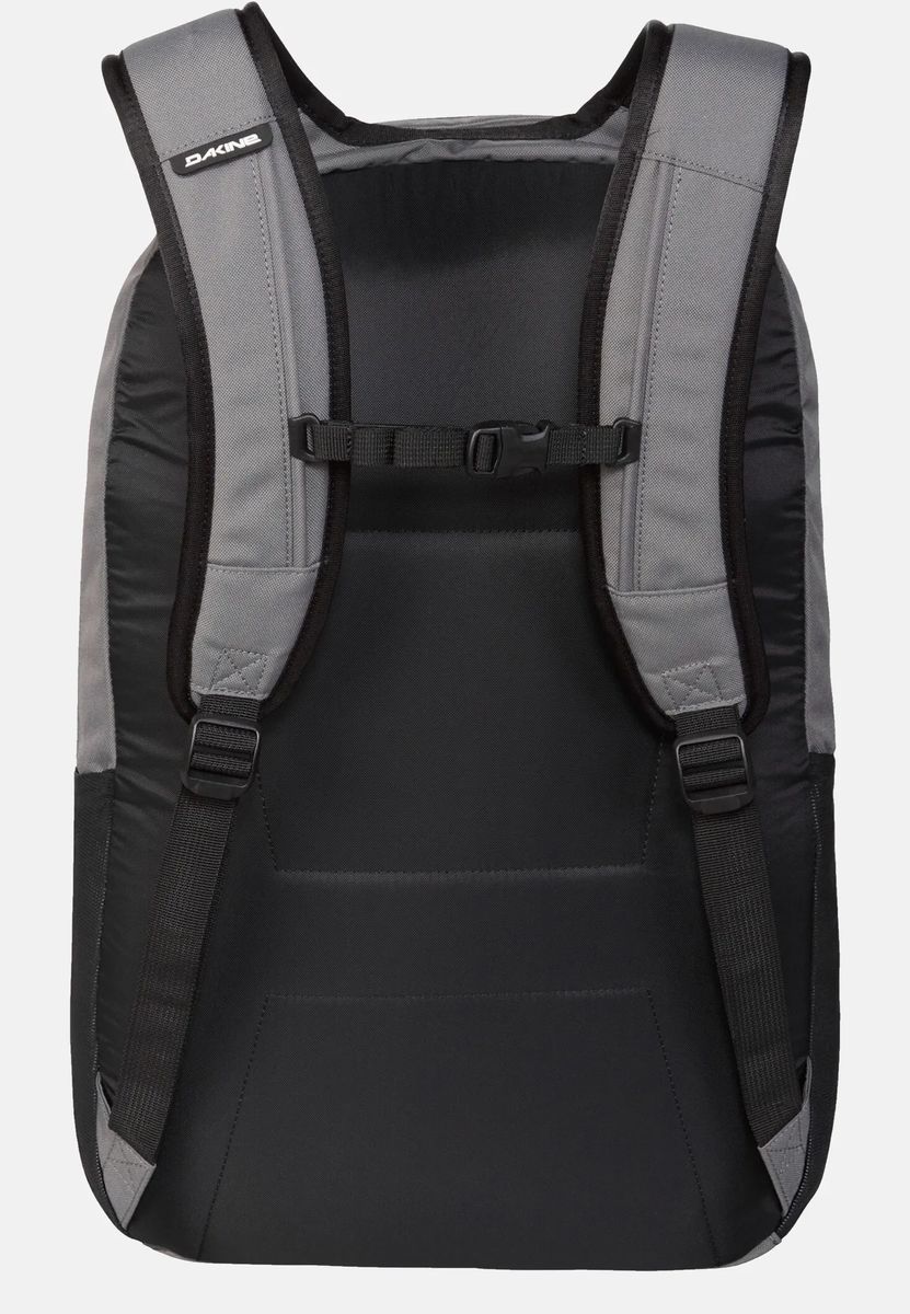 Funktionaler Tagesrucksack mit Brustgurt