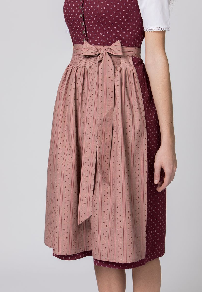 Florales Dirndl mit Schürze
