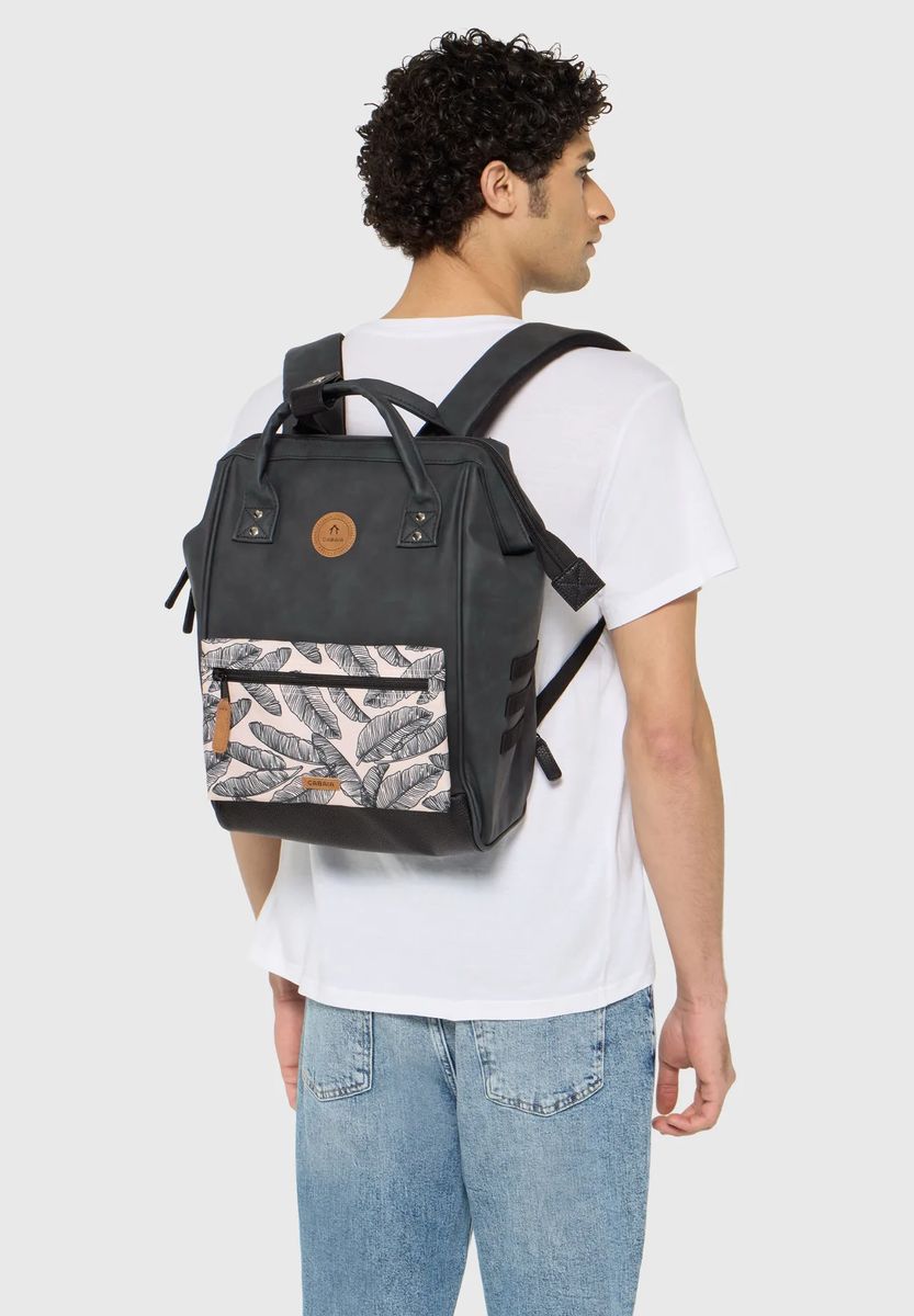 Vielseitiger Alltagsrucksack aus Kunstleder