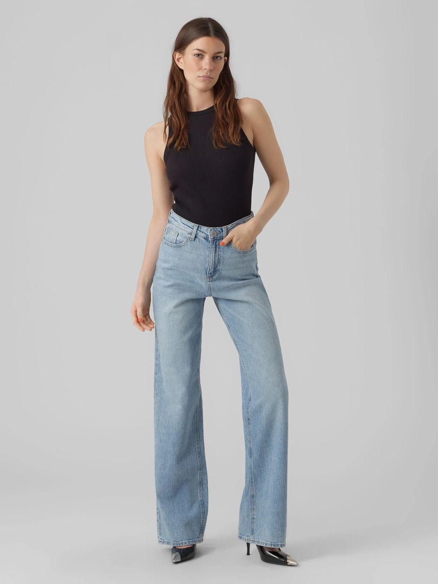 Weit geschnittene Jeans mit hoher Taille