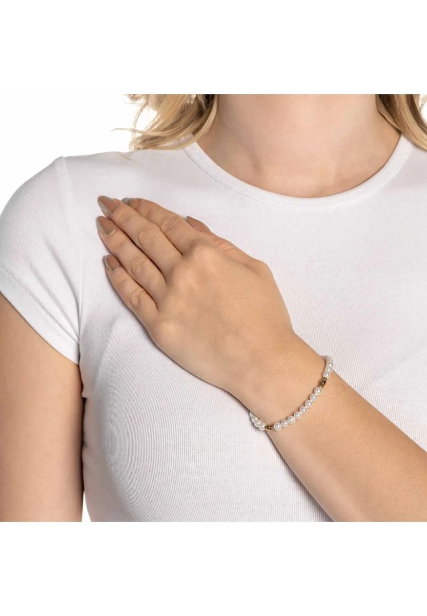 Elegantes Perlen- und Goldarmband