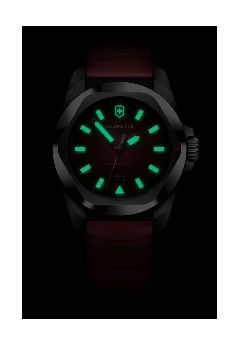 Antimagnetische Outdoor-Uhr mit geriffeltem Band