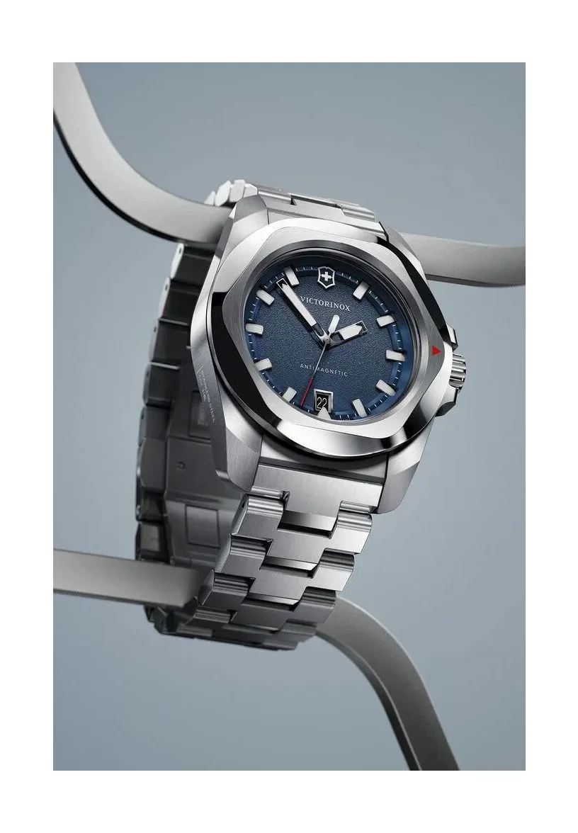 Mechanische Armbanduhr mit blauem Zifferblatt
