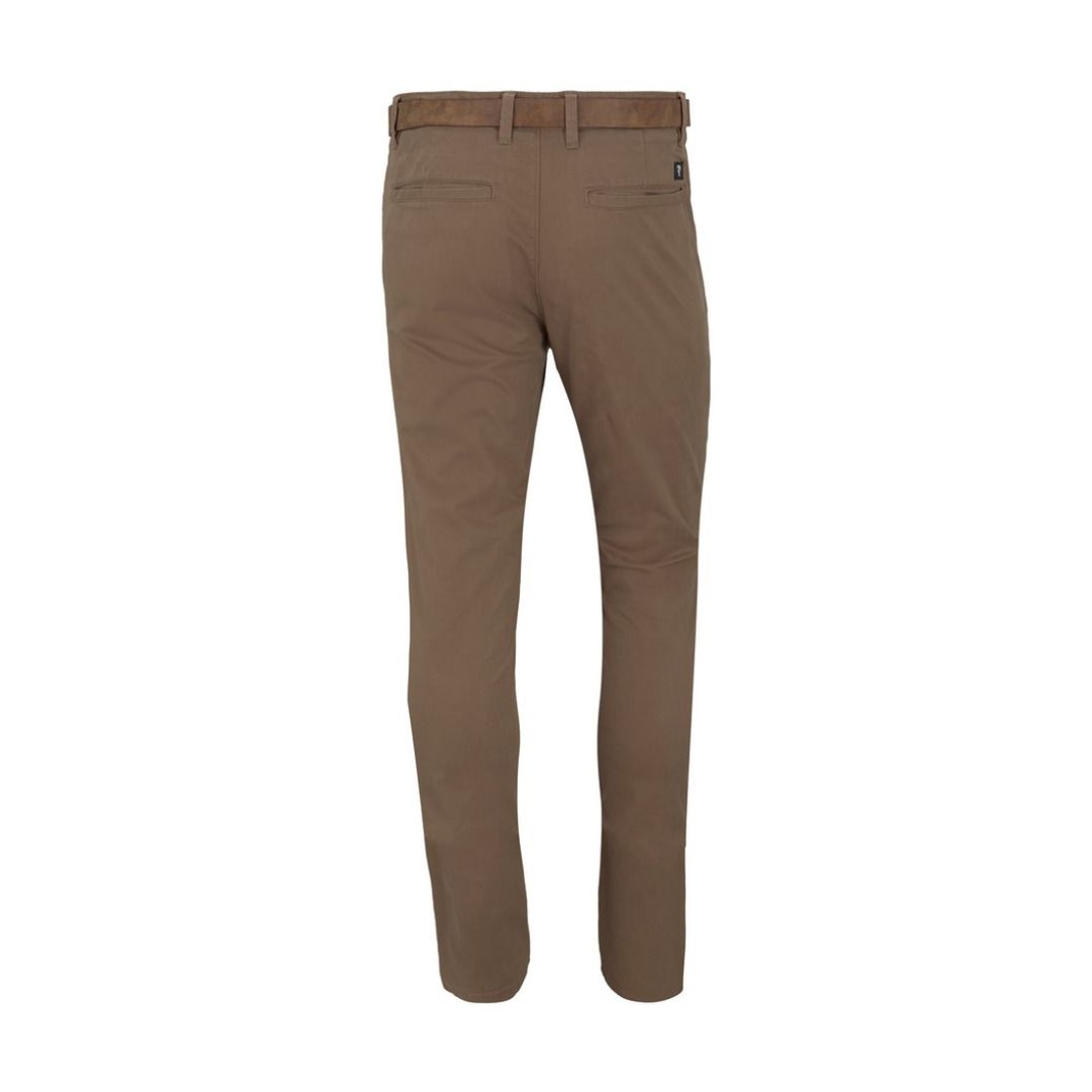 Klassische Slim-Fit Chino mit Gürtel