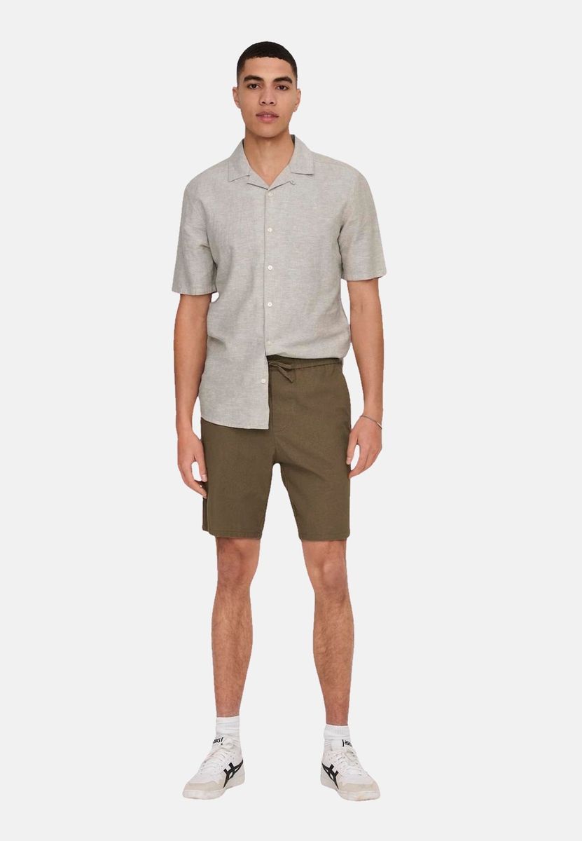 Herren Slim Fit Hemd mit Reverskragen