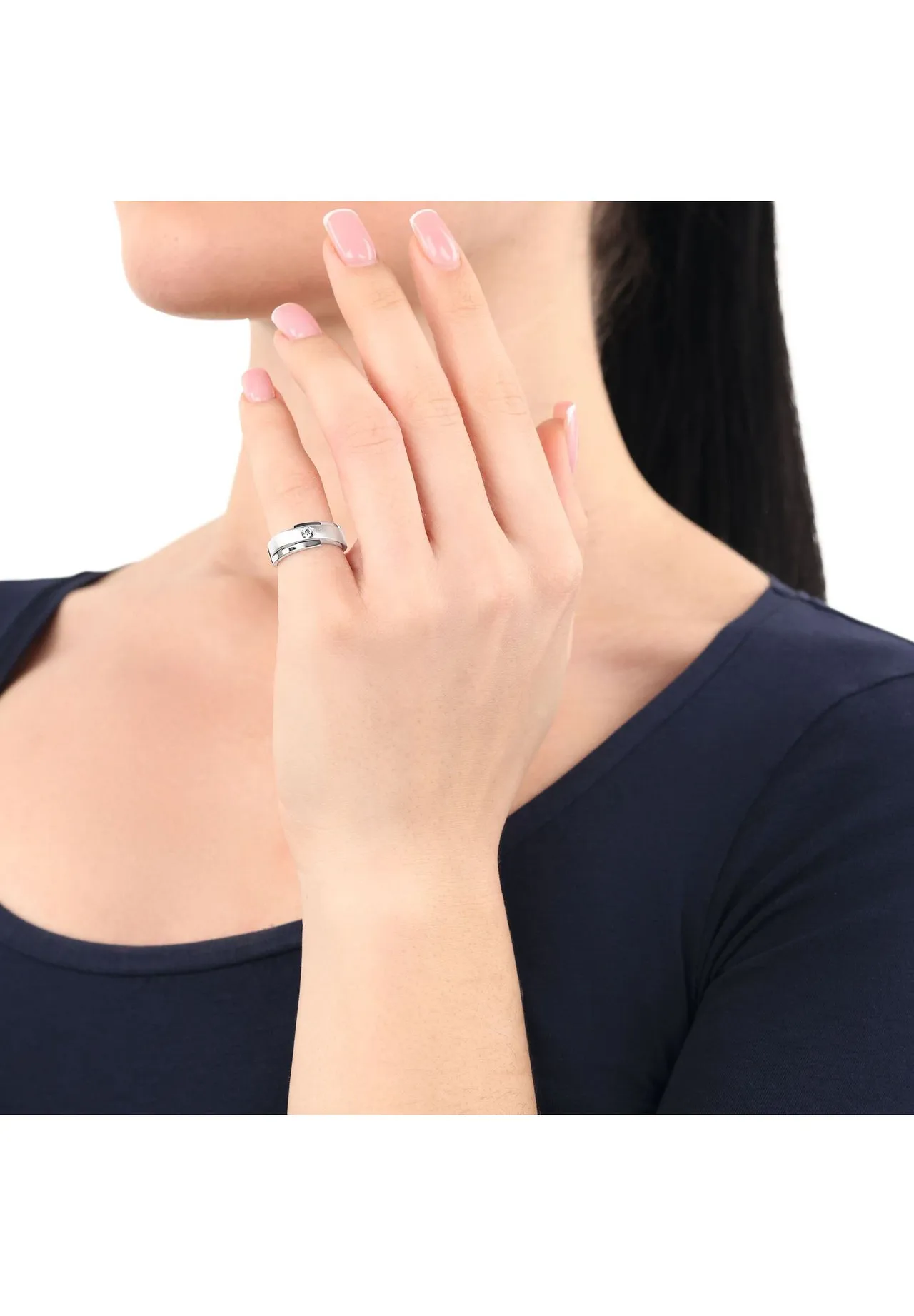 Eleganter Bandring mit Zirkonia