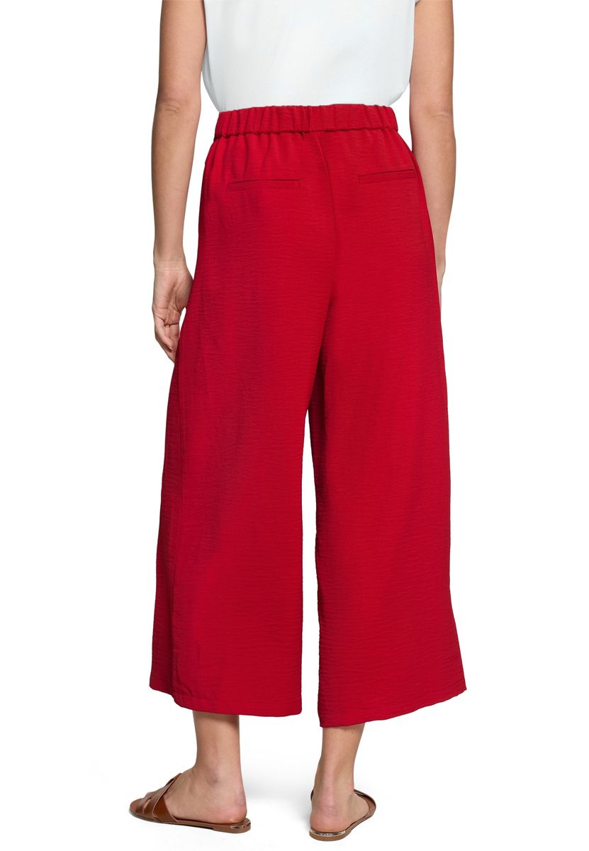 Hochtaillierte Culotte mit Gürtel