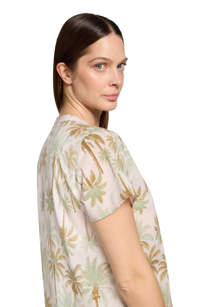 Lockere Sommerbluse mit Palmenmuster